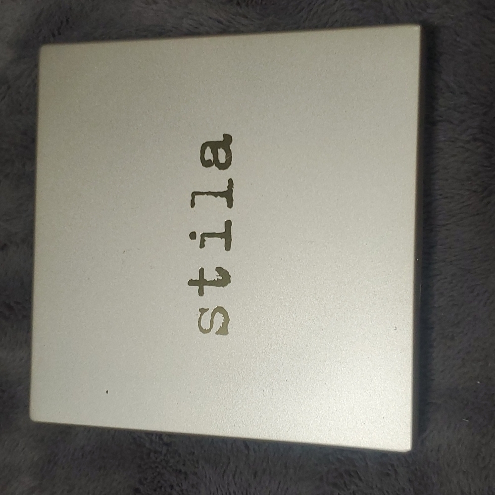 StilA: stay all day bronzer face & body